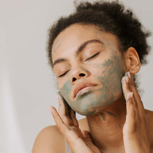 Load image into Gallery viewer, Nourishing Spirulina & Coconut Milk Mask